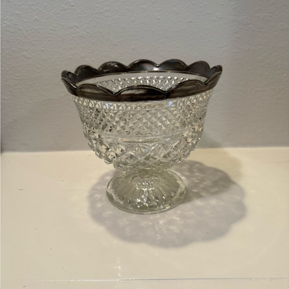 Vintage Anchor Hocking Wexford Pedestal Cut Crystal Bowl w/ Sterling Silver Rim - Picture 3 of 13